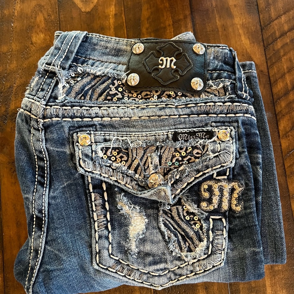 Miss Me Dark Blue Embellished Cropped Jeans